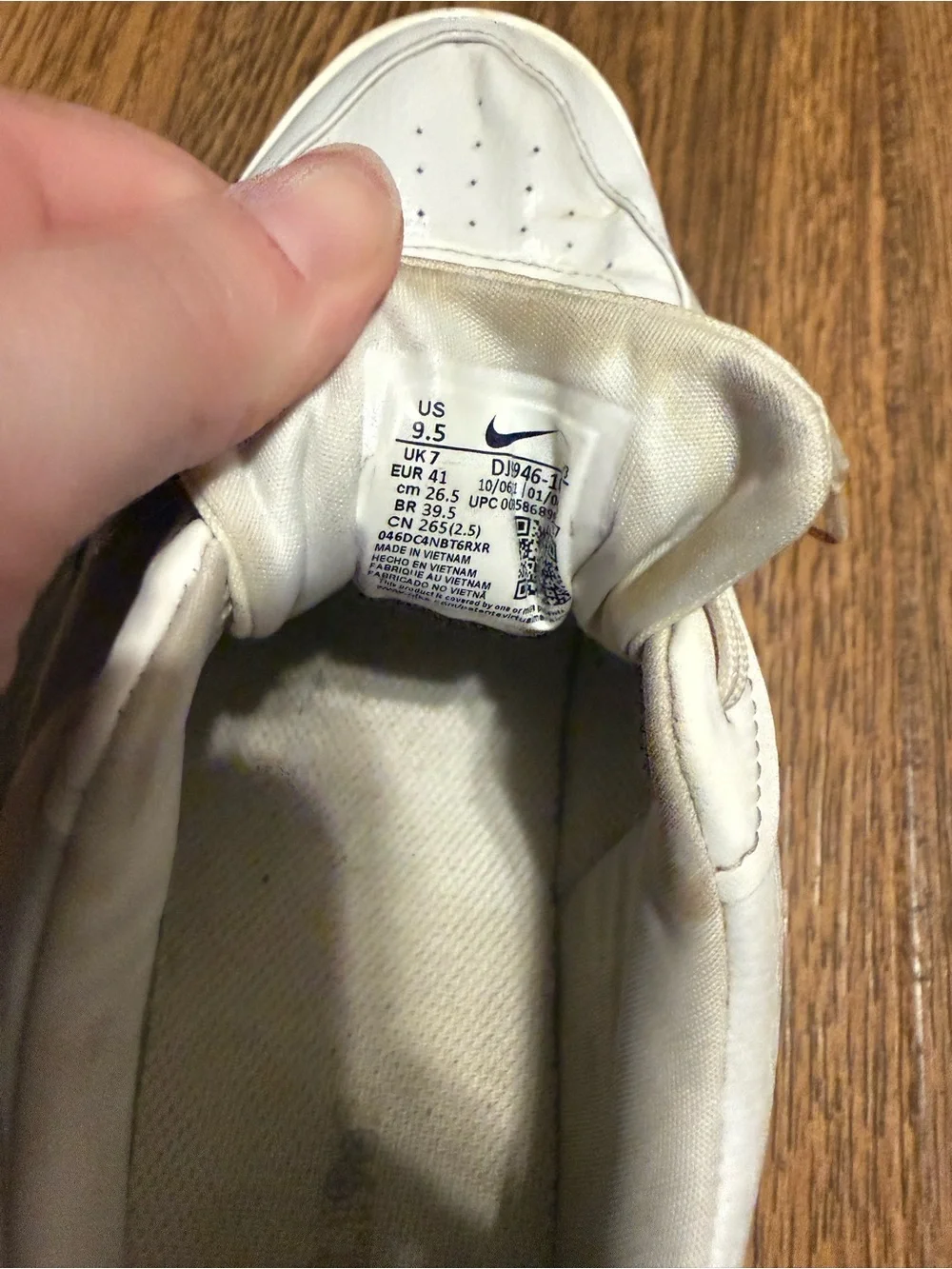 Size 9.5 Women’s Nike Air Force 1 White Casual Shoes Sneakers